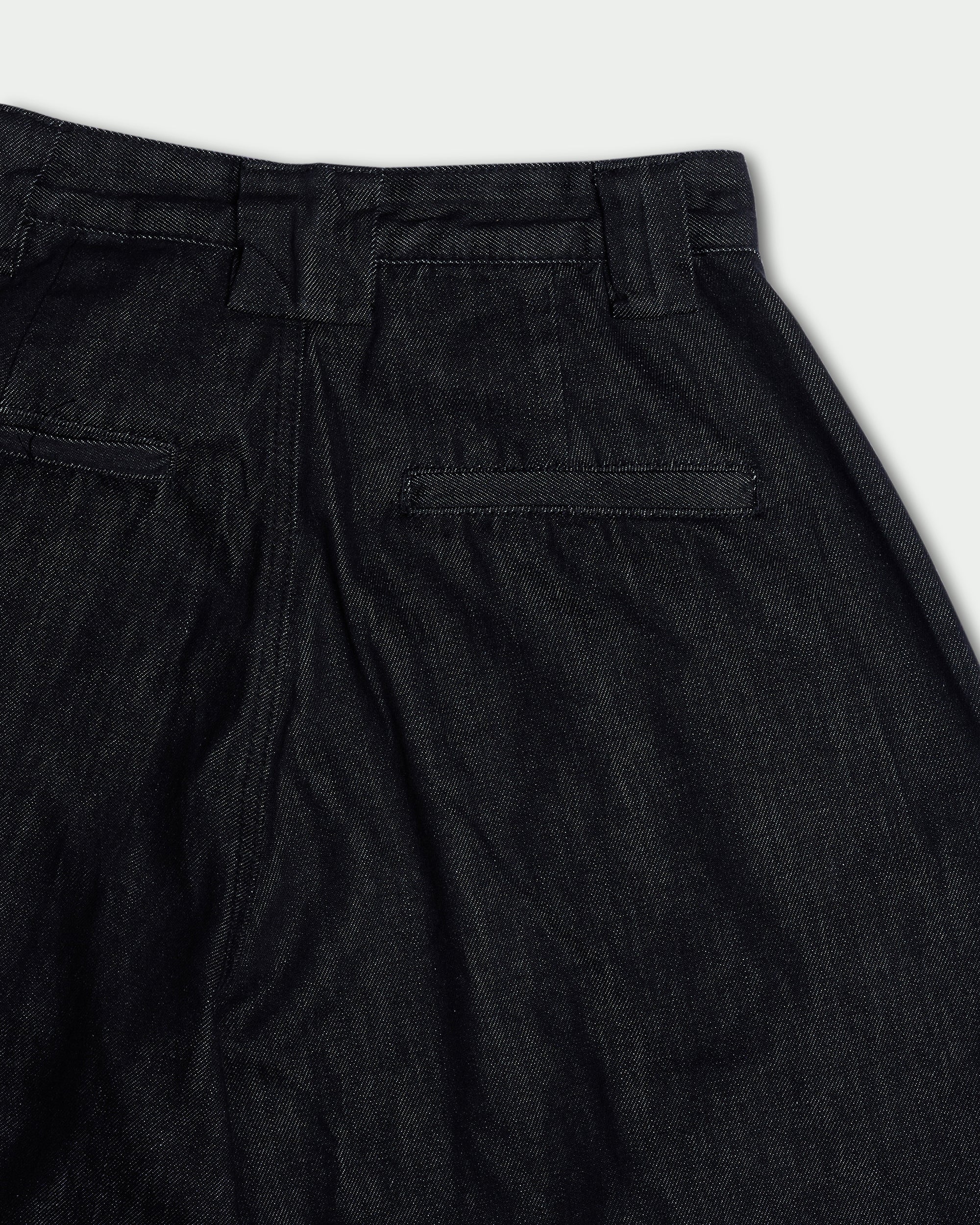Curveball Barrel Jeans