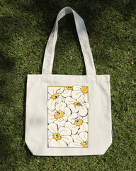 Among the Daisies Tote Bag